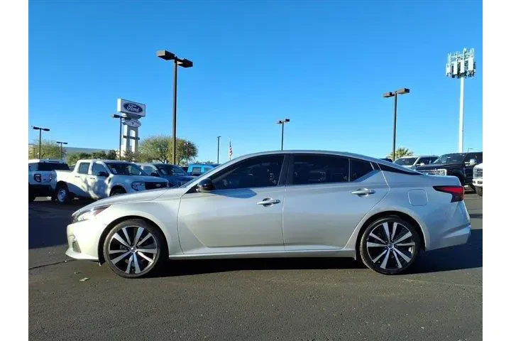 $18663 : Nissan Altima 2021 2.5 SR 4d image 3