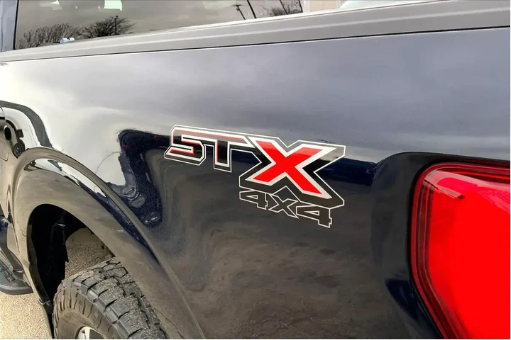 $39416 : Ford F-150 2023 4x4 XL 4dr S image 10