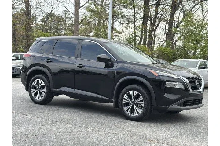 $19417 : Nissan Rogue 2023 SV 4dr Cro image 2