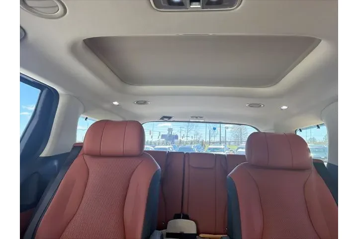 $37631 : Kia Carnival 2024 SX Prestig image 8