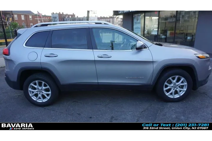 $11395 : 2017 Cherokee Latitude 4x4 image 7