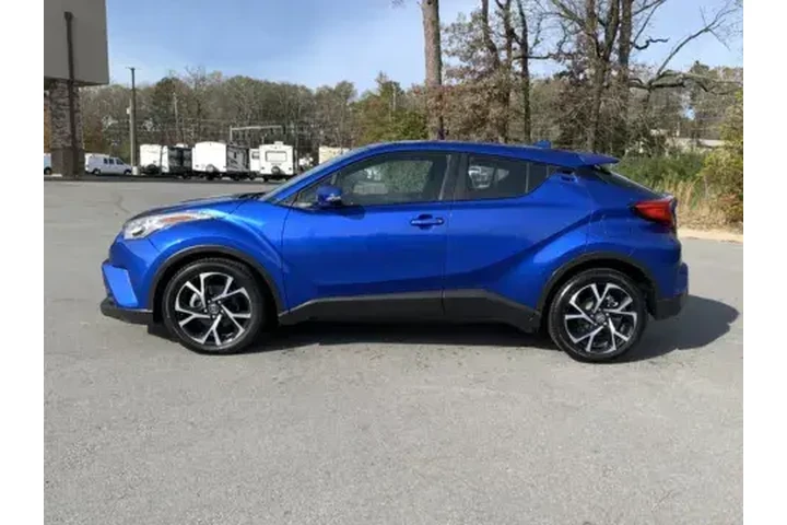 $19900 : 2018 C-HR XLE image 4