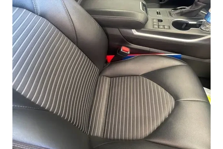 $39986 : Toyota Highlander 2024 LE 4d image 10