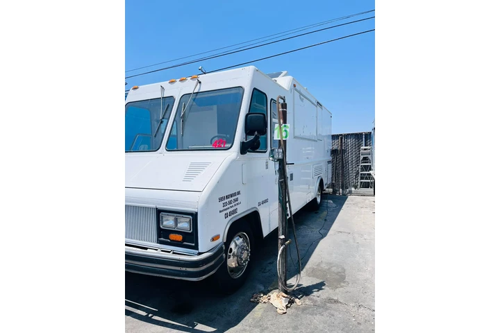 $80000 : FOOD TRUCK $ VENTA O RENTA image 2