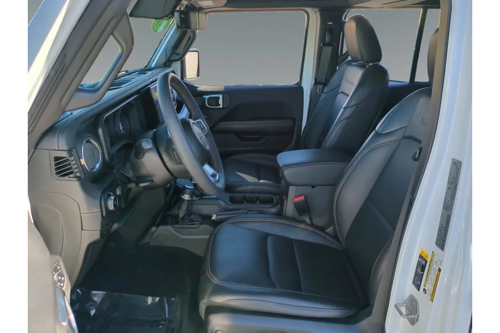 Jeep Wrangler 2024 4x4 Sahar image 9