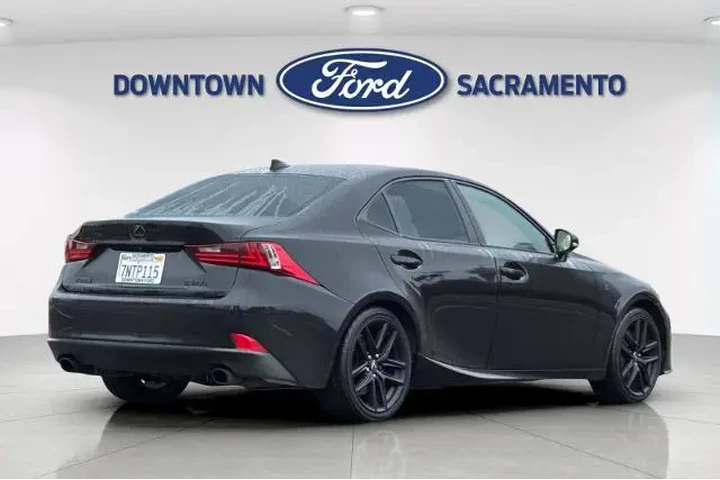 $18994 : Lexus IS 200t 2016 4dr Sedan image 3