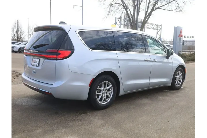 $25477 : Chrysler Pacifica 2023 Touri image 10