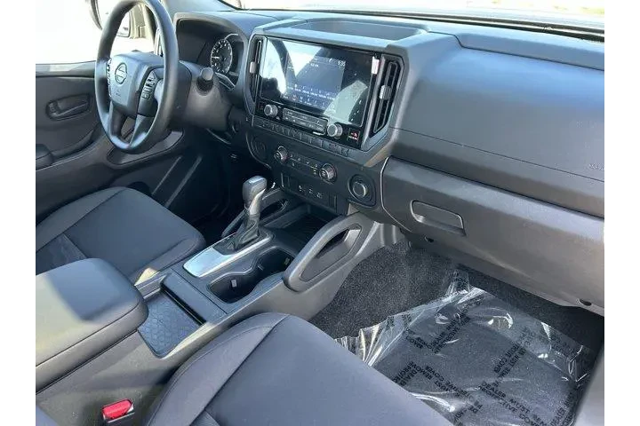 $32380 : Nissan Frontier 2026 4x2 S 4 image 8