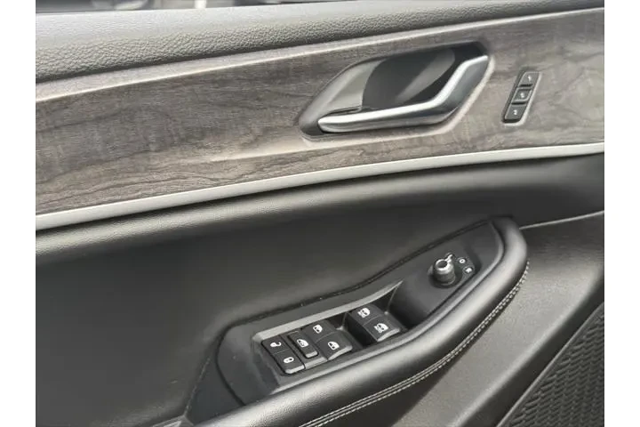 $31044 : Jeep Grand Cherokee L 2023 4 image 9