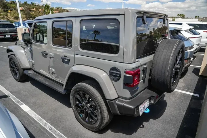 $28995 : Jeep Wrangler 2023 4x4 Sahar image 6