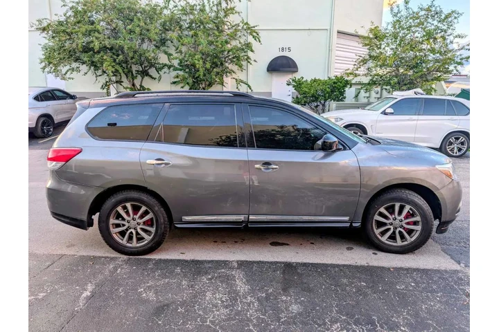 $6150 : nissan pathfinder 2017 image 6