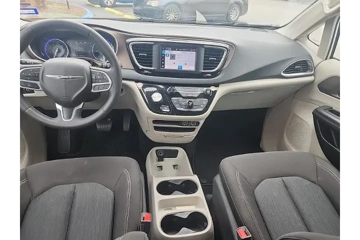 $20998 : Chrysler Voyager 2023 LX 4dr image 5