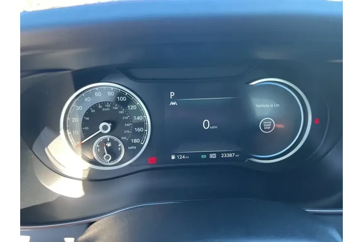 $37441 : Genesis G70 2023 3.3T Standa image 6