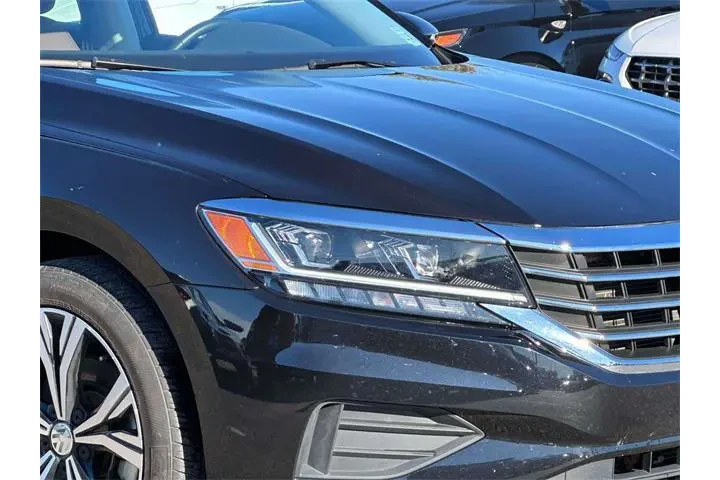 $18959 : Volkswagen Passat 2022 SE 4d image 7