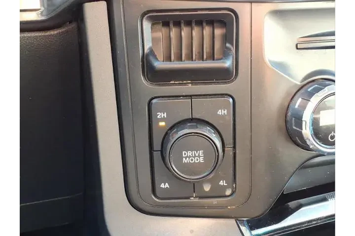 $35598 : Ford F-150 2021 4x4 Lariat 4 image 8