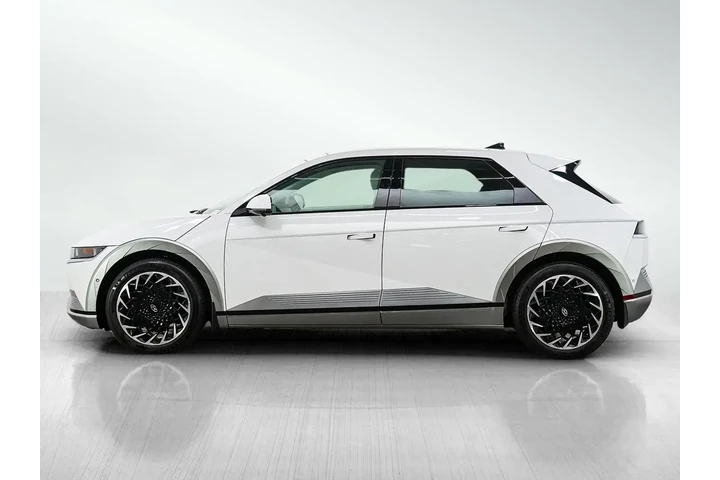 $34998 : Hyundai IONIQ 5 2024 AWD Dis image 2