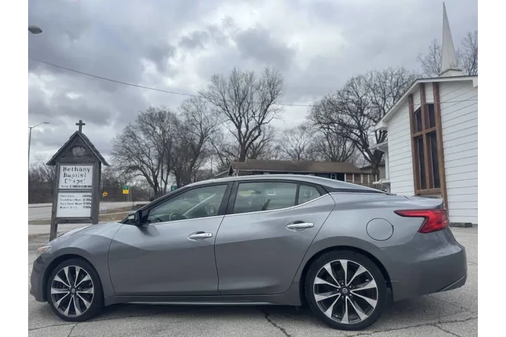 $7999 : 2016 Maxima 3.5 SR image 8