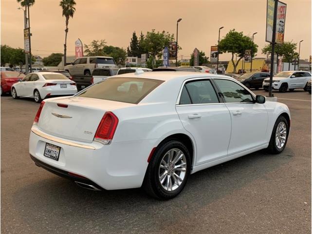 $24995 : 2019 Chrysler 300 300 Touring image 4