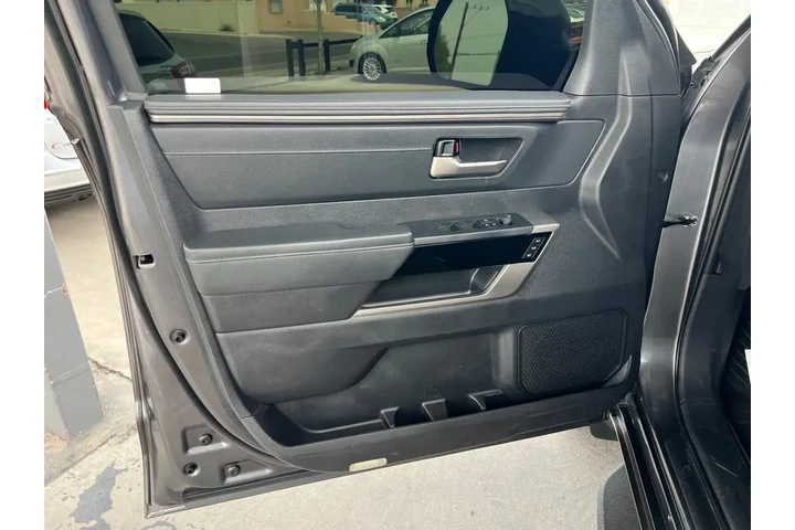 2022 Tundra Limited CrewMax 4 image 10