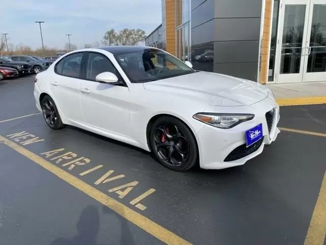 $18246 : Pre-Owned 2018 Giulia Ti image 2