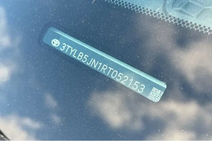 $39981 : Toyota Tacoma 2024 4x4 SR5 4 image 9