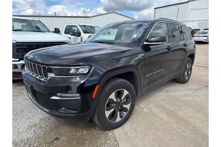 $30000 : Jeep Grand Cherokee 2024 4x4 image 1