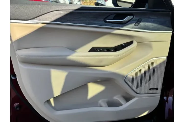 $33200 : Jeep Grand Cherokee L 2022 4 image 7