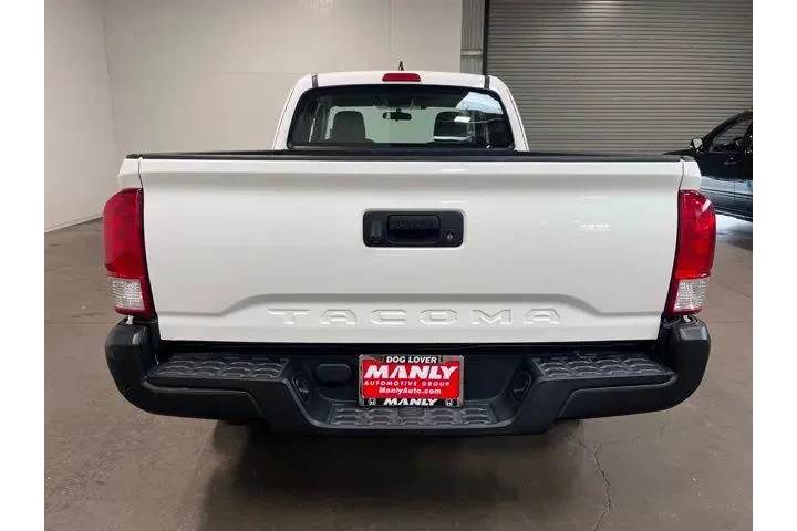 $23589 : Toyota Tacoma 2017 image 4