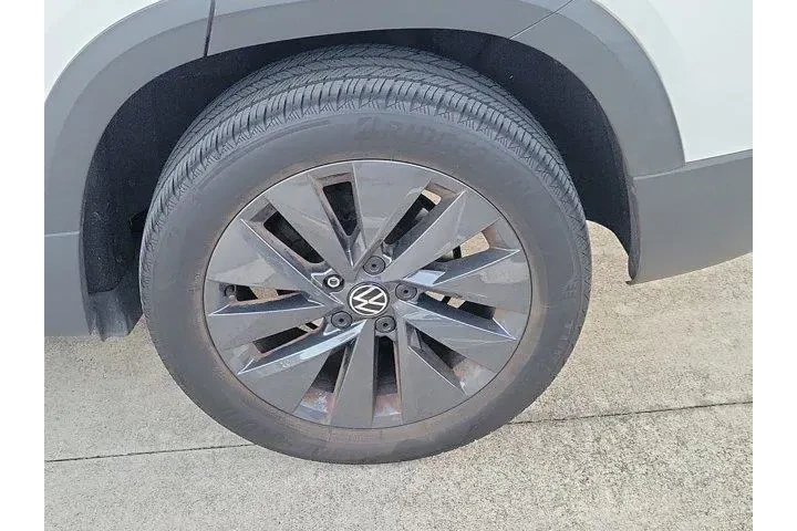 $17788 : Volkswagen Taos 2023 S 4dr S image 6