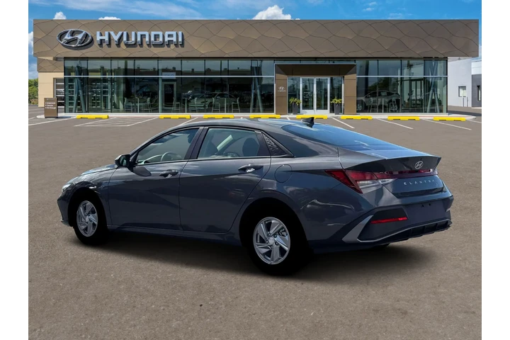 $22995 : Hyundai ELANTRA 2026 SE 4dr image 4