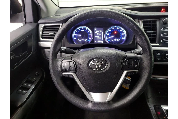 $22998 : Toyota Highlander 2019 LE 4d image 10