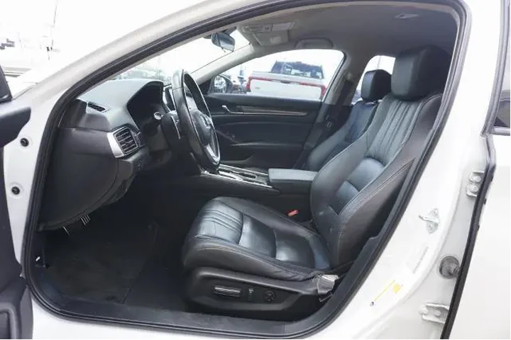 $20488 : Honda Accord 2021 Sport Spec image 7