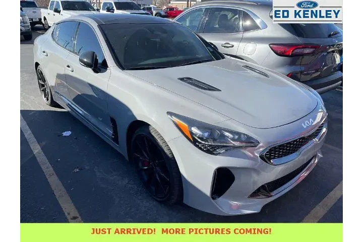 $39995 : Kia Stinger 2023 GT2 4dr Sed image 1