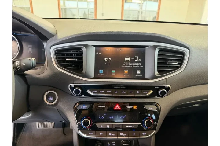 $16000 : Hyundai IONIQ Plug-in Hybrid image 8