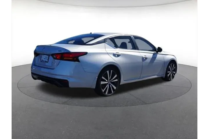 $17703 : Nissan Altima 2021 2.5 SR 4d image 6