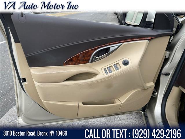 $11995 : Used 2013 LaCrosse 4dr Sdn Le image 10