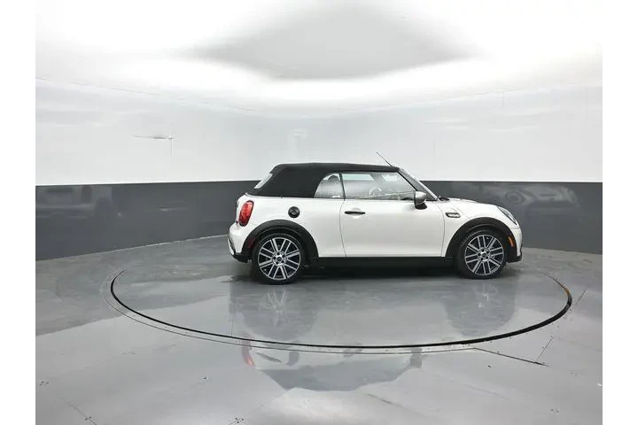 $37426 : MINI Convertible 2024 Cooper image 8