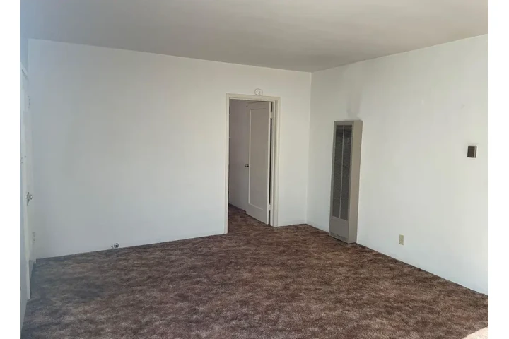 $1100 : Increíble valor en Yorba Linda image 1