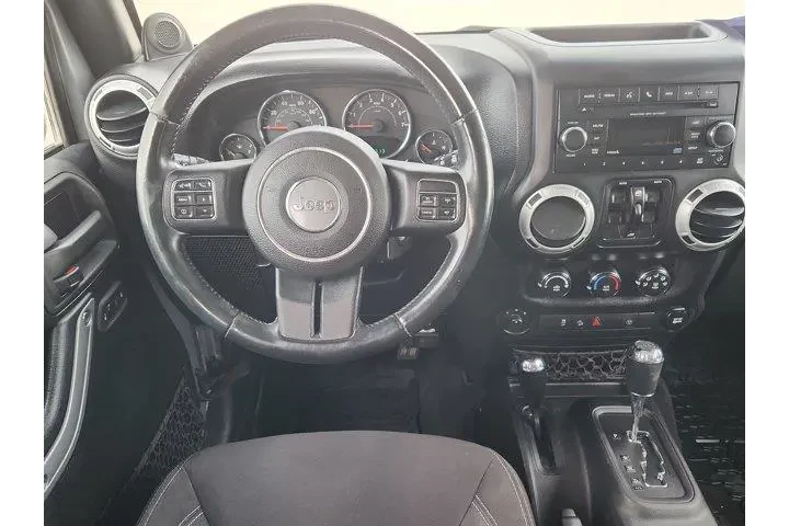 $14988 : Jeep Wrangler Unlimited 2014 image 10