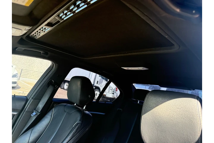 $17990 : 2018 BMW 340i image 9