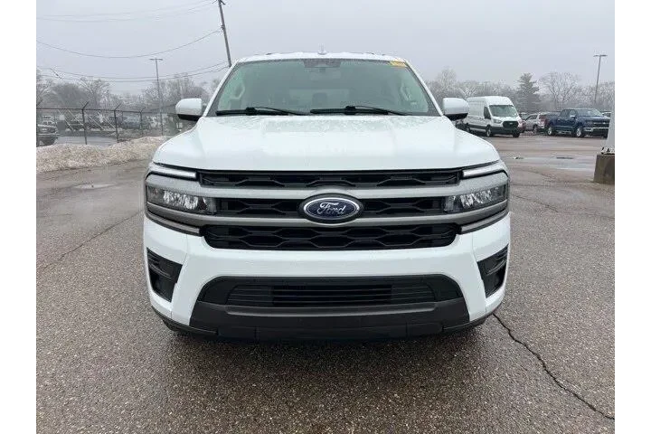 $39995 : Ford Expedition MAX 2024 4x4 image 2