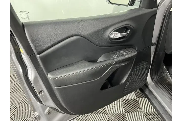 $11791 : Jeep Cherokee 2015 4x4 Limit image 10