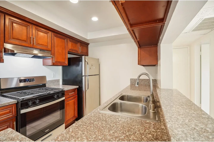 $1100 : Cozy 1-Bedroom and 1-Bathroom image 5