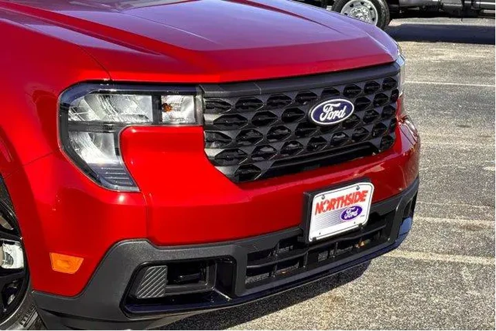 $29977 : Ford Maverick 2025 AWD XLT 4 image 4