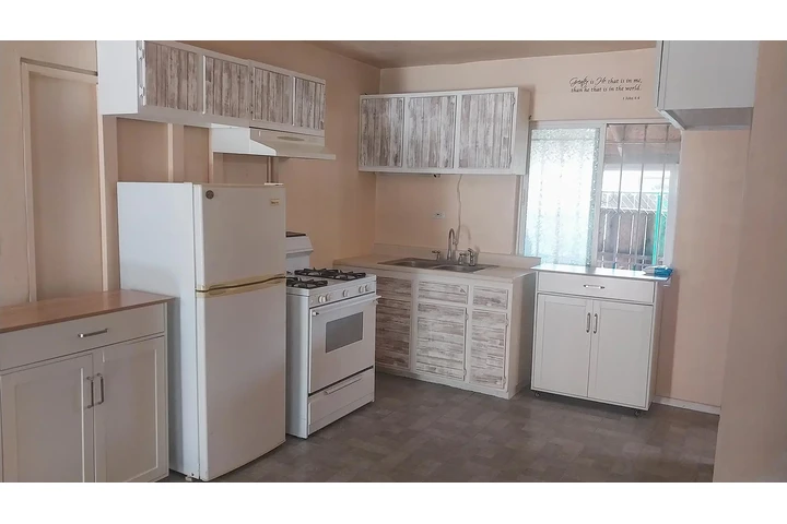 $1500 : RENTO ESTUDIO- BALDWIN PARK image 3