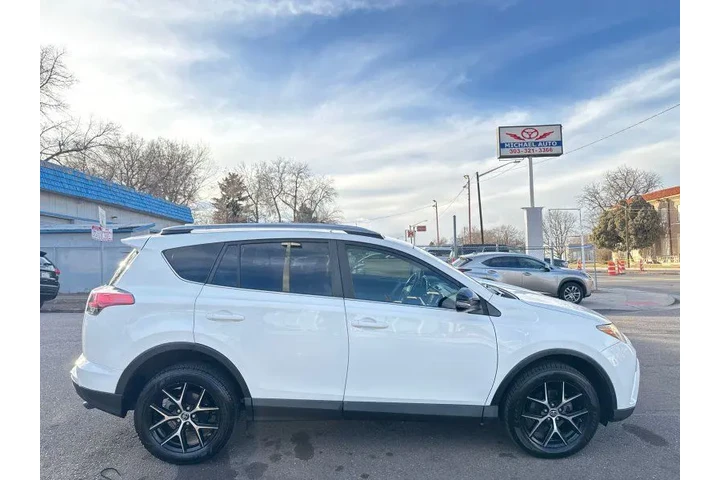 $17495 : 2017 RAV4 SE image 4