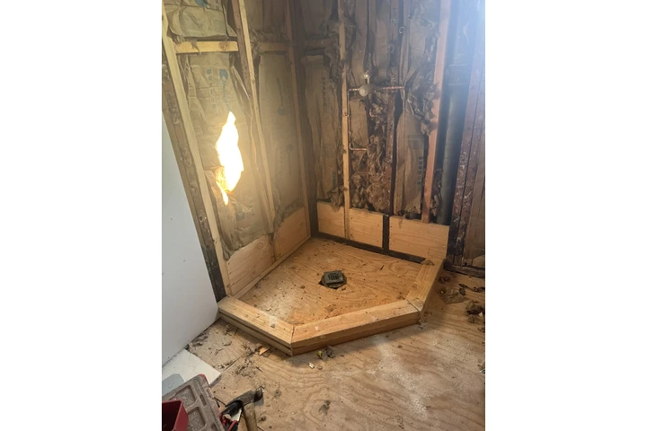 Bath and kitchen Remodeling image 3