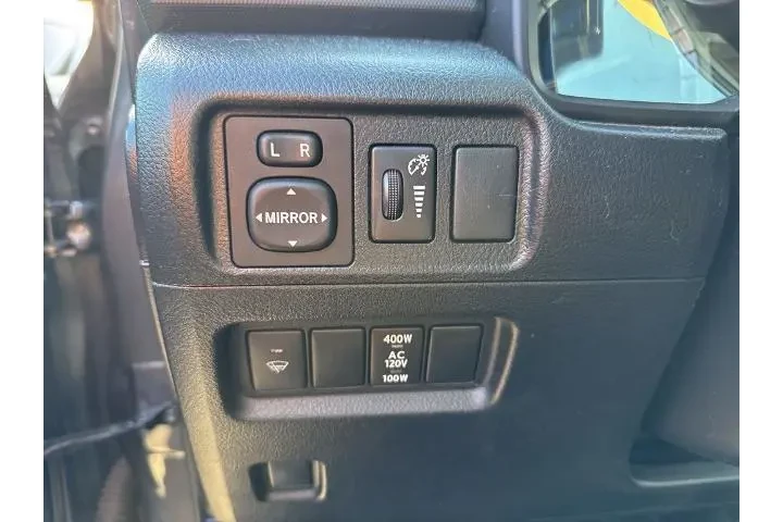 $31859 : Toyota 4Runner 2018 4x4 SR5 image 6