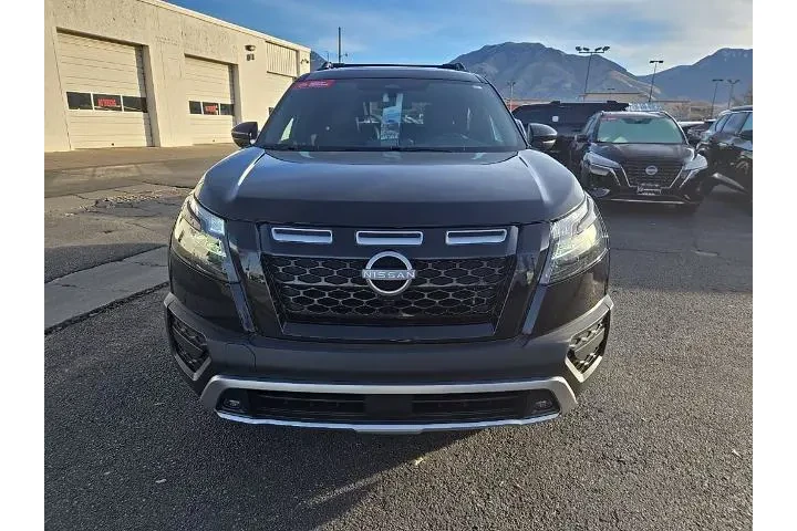 $39892 : Nissan Pathfinder 2025 AWD S image 2
