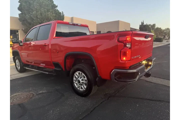 2024 Silverado 2500HD LT image 6